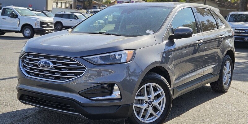 2022 Ford Edge SEL's photo