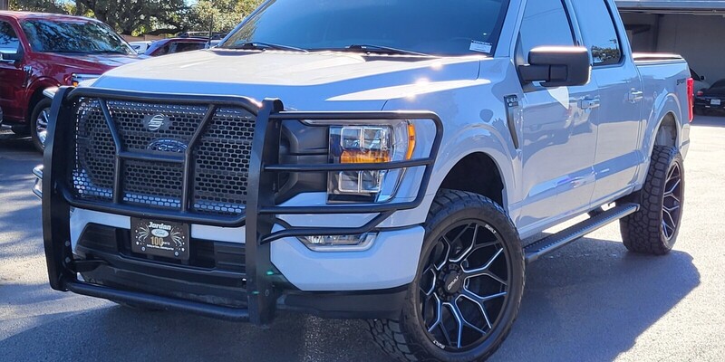 2022 Ford F-150 XLT's photo