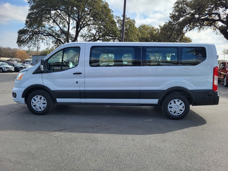 2020 Ford Transit Passenger Van XLT - Photo 2