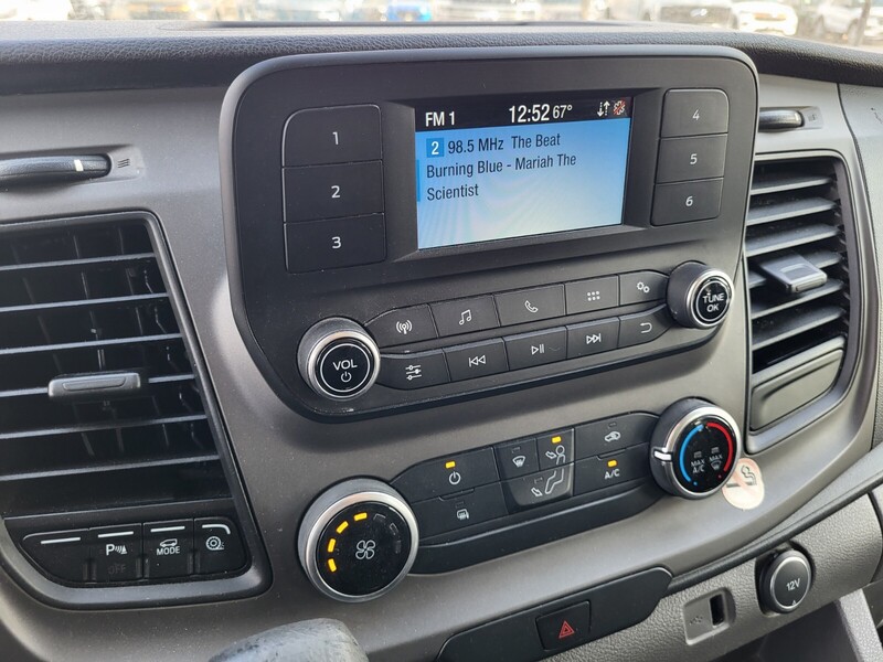 2020 Ford Transit Passenger Van XLT - Photo 20