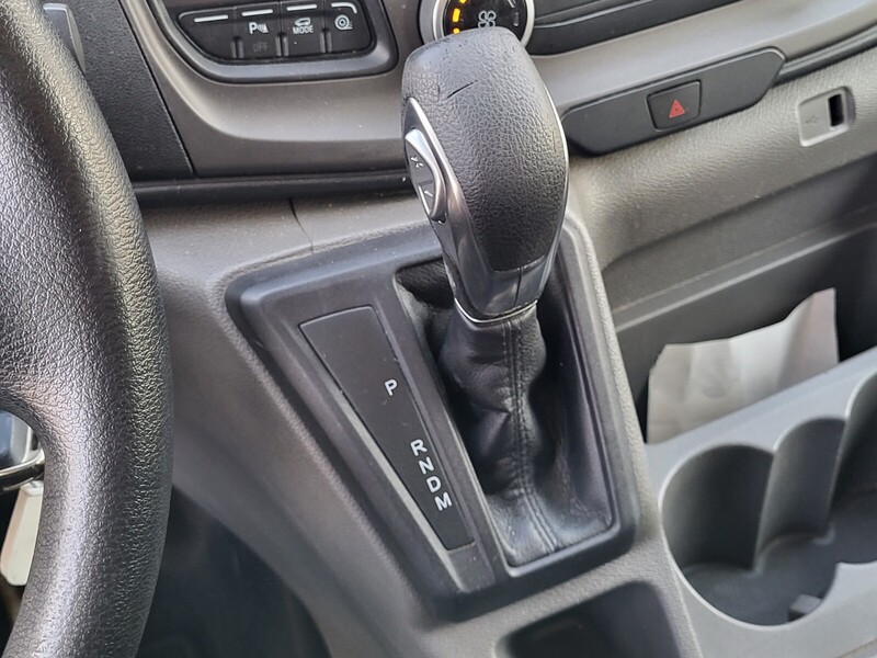 2020 Ford Transit Passenger Van XLT - Photo 24