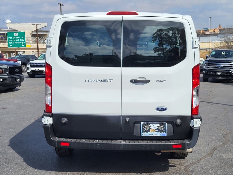 2020 Ford Transit Passenger Van XLT - Photo 4