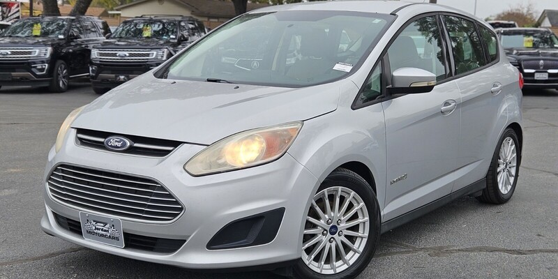 2015 Ford C-Max SE's photo