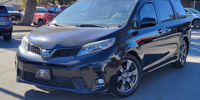 2020 Toyota Sienna SE