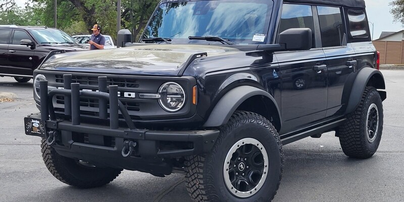 2021 Ford Bronco 4-Door Black Diamond