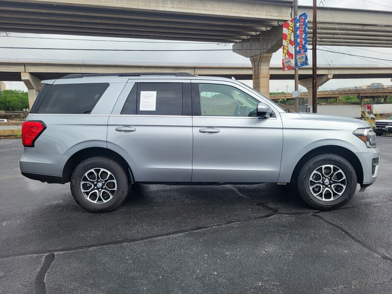 2024 Ford Expedition XLT - Photo 6