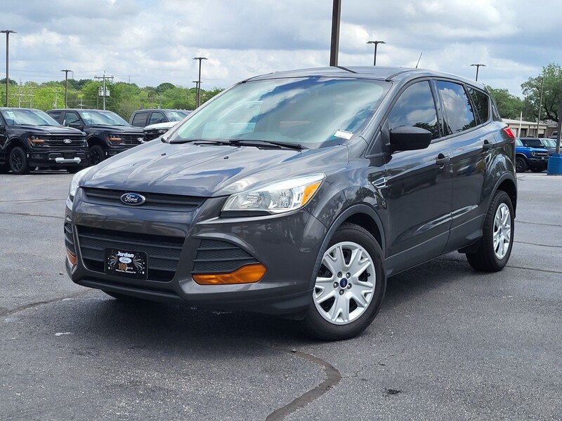 Used 2016 Ford Escape S with VIN 1FMCU0F71GUB58089 for sale in Live Oak, TX