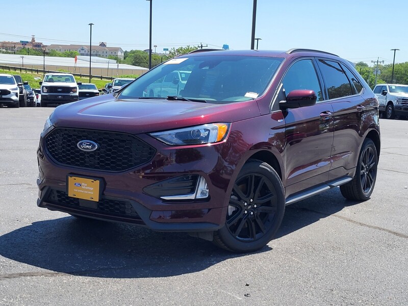 2023 Ford Edge ST-Line AWD's photo