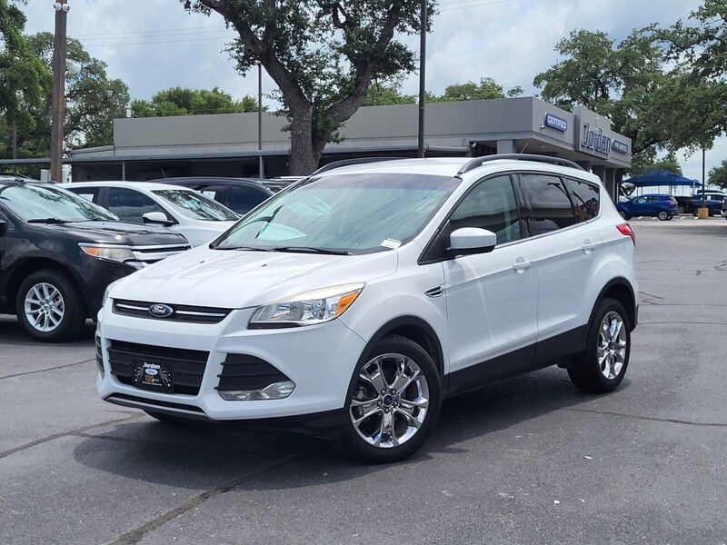 2015 Ford Escape SE's photo