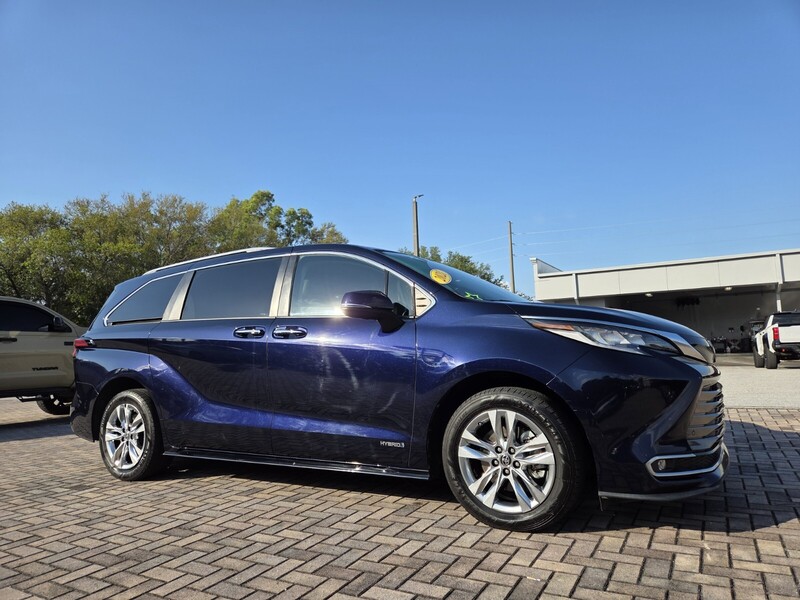 Used 2021 TOYOTA SIENNA LIMITED FWD 7-PASSENGER in STUART, FLORIDA