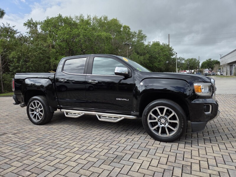 Used 2018 GMC CANYON 4WD CREW CAB 128.3