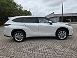 Used 2023 TOYOTA HIGHLANDER LIMITED FWD in STUART, FLORIDA (Photo 12)