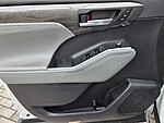 Used 2023 TOYOTA HIGHLANDER LIMITED FWD in STUART, FLORIDA (Photo 29)
