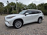 Used 2023 TOYOTA HIGHLANDER LIMITED FWD in STUART, FLORIDA (Photo 3)