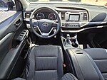 Used 2014 TOYOTA HIGHLANDER FWD 4DR V6 LE in STUART, FLORIDA (Photo 6)