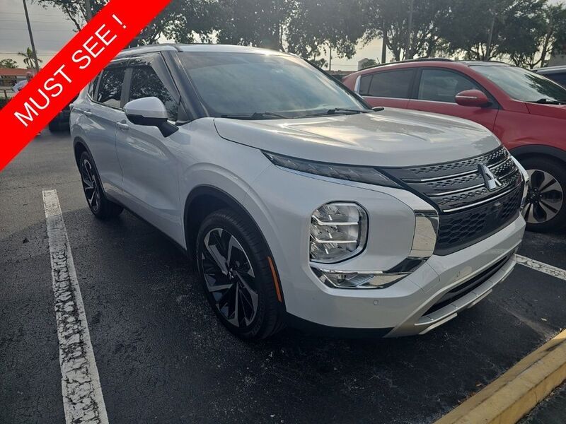 Used 2024 MITSUBISHI OUTLANDER SE in STUART, FLORIDA