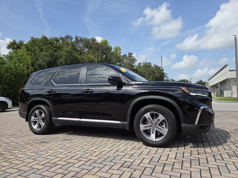Used 2025 Honda Pilot EX-L AWD in STUART, FLORIDA