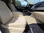 Used 2019 TOYOTA HIGHLANDER LE PLUS V6 FWD in STUART, FLORIDA (Photo 14)