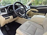 Used 2019 TOYOTA HIGHLANDER LE PLUS V6 FWD in STUART, FLORIDA (Photo 28)