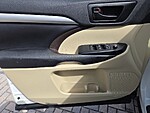 Used 2019 TOYOTA HIGHLANDER LE PLUS V6 FWD in STUART, FLORIDA (Photo 29)