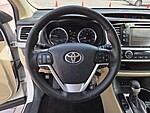 Used 2019 TOYOTA HIGHLANDER LE PLUS V6 FWD in STUART, FLORIDA (Photo 31)