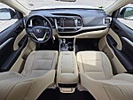 Used 2019 TOYOTA HIGHLANDER LE PLUS V6 FWD in STUART, FLORIDA (Photo 4)