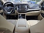 Used 2019 TOYOTA HIGHLANDER LE PLUS V6 FWD in STUART, FLORIDA (Photo 5)