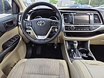 Used 2019 TOYOTA HIGHLANDER LE PLUS V6 FWD in STUART, FLORIDA (Photo 7)