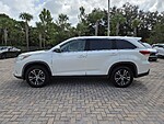 Used 2019 TOYOTA HIGHLANDER LE PLUS V6 FWD in STUART, FLORIDA (Photo 8)
