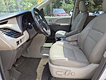Used 2017 TOYOTA SIENNA XLE FWD 8-PASSENGER in STUART, FLORIDA (Photo 27)