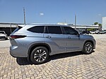 Used 2024 TOYOTA HIGHLANDER XLE FWD in STUART, FLORIDA (Photo 11)