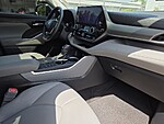 Used 2024 TOYOTA HIGHLANDER XLE FWD in STUART, FLORIDA (Photo 13)