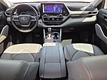 Used 2024 TOYOTA HIGHLANDER XLE FWD in STUART, FLORIDA (Photo 5)