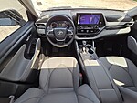 Used 2024 TOYOTA HIGHLANDER XLE FWD in STUART, FLORIDA (Photo 6)