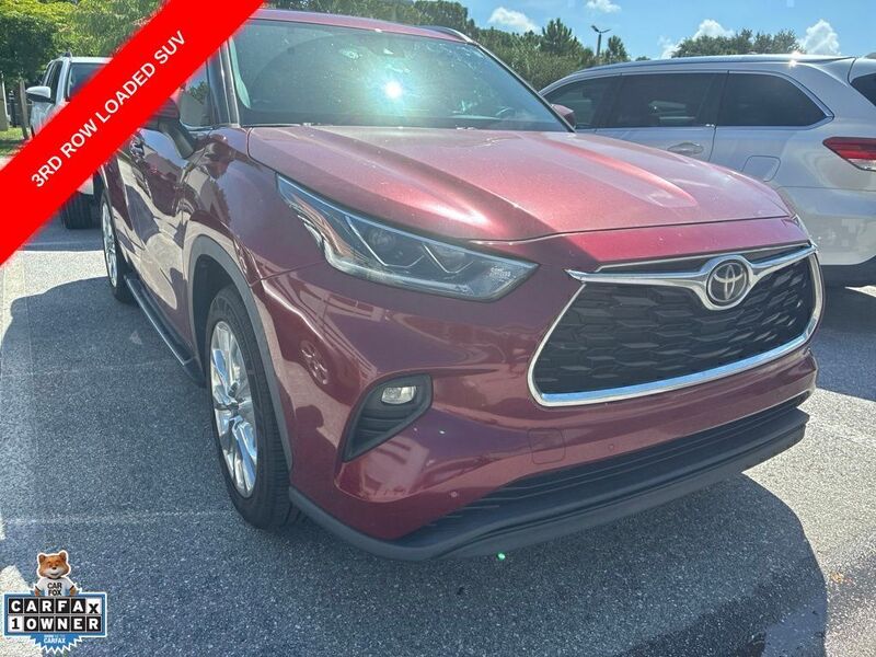 Used 2023 TOYOTA HIGHLANDER LIMITED in STUART, FLORIDA