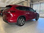 Used 2026 TOYOTA HIGHLANDER HYBRID XLE in STUART, FLORIDA (Photo 2)
