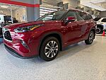 Used 2026 TOYOTA HIGHLANDER HYBRID XLE in STUART, FLORIDA (Photo 5)