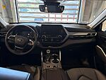 Used 2026 TOYOTA HIGHLANDER HYBRID XLE in STUART, FLORIDA (Photo 8)