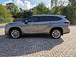 Used 2025 TOYOTA HIGHLANDER LIMITED AWD in STUART, FLORIDA (Photo 8)
