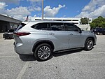 Used 2022 TOYOTA HIGHLANDER PLATINUM FWD in STUART, FLORIDA (Photo 11)