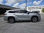 Used 2022 TOYOTA HIGHLANDER PLATINUM FWD in STUART, FLORIDA (Photo 12)