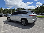 Used 2022 TOYOTA HIGHLANDER PLATINUM FWD in STUART, FLORIDA (Photo 9)