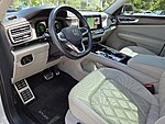 Used 2024 Volkswagen Atlas 2.0T SEL PREMIUM R-LINE 4MOTION in STUART, FLORIDA (Photo 28)