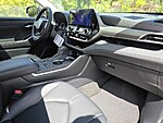 Used 2026 TOYOTA HIGHLANDER XLE AWD in STUART, FLORIDA (Photo 13)