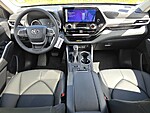 Used 2026 TOYOTA HIGHLANDER XLE AWD in STUART, FLORIDA (Photo 5)