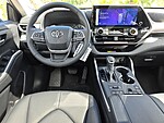 Used 2026 TOYOTA HIGHLANDER XLE AWD in STUART, FLORIDA (Photo 7)