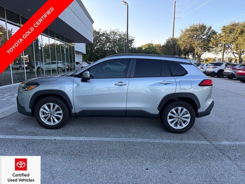 Used 2022 TOYOTA COROLLA CROSS LE in STUART, FLORIDA