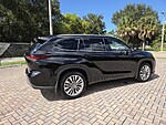 Used 2026 TOYOTA HIGHLANDER PLATINUM AWD in STUART, FLORIDA (Photo 11)