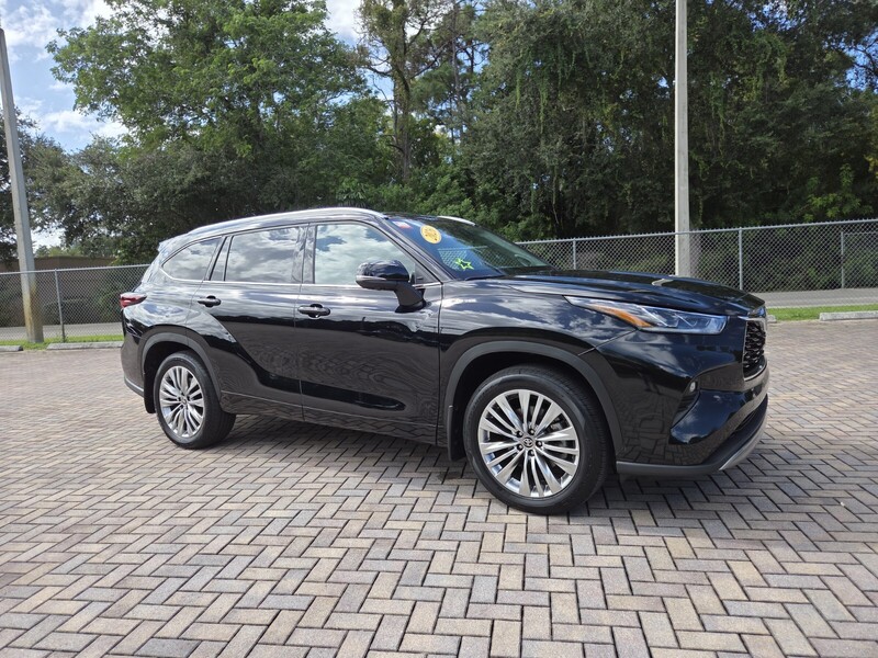 Used 2026 TOYOTA HIGHLANDER PLATINUM AWD in STUART, FLORIDA