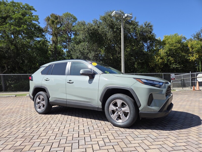 Used 2022 TOYOTA RAV4 XLE FWD in STUART, FLORIDA